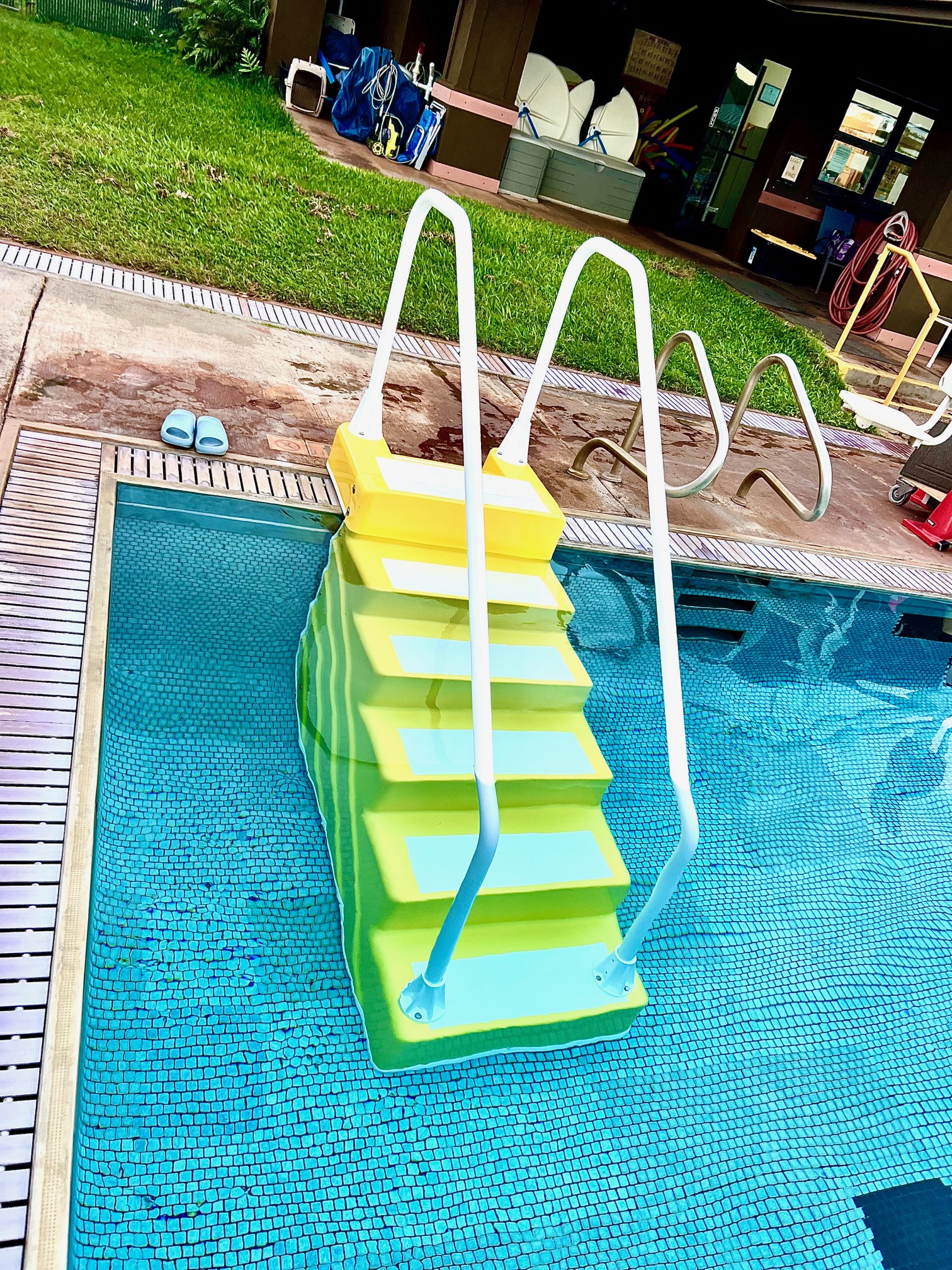Swim Lessons -
                            Parent/Tot Level 1(6-36mo) Photo by Harmony
                            Agh
